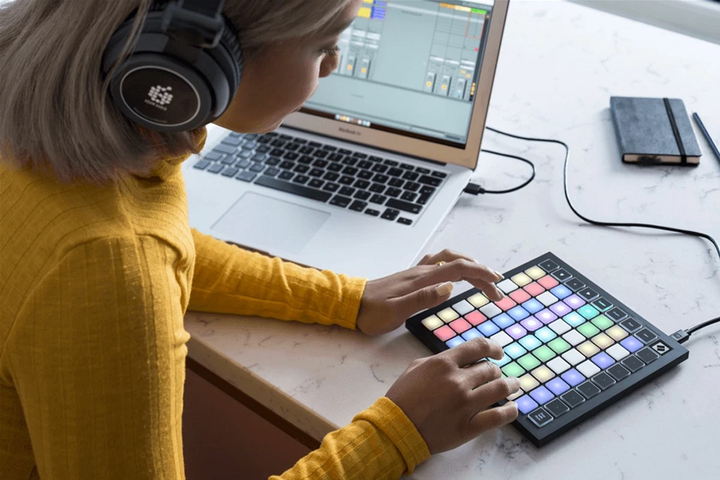 Novation Launchpad Mini MK3 (229426) – фото, отзывы