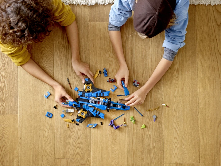 Конструктор LEGO NINJAGO Штормовий винищувач Джея 490 деталей