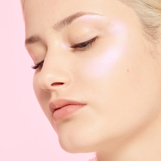 Rozświetlacz do twarzy L'Oreal Paris Light From Paradise w kamieniu Icocoglow 9 g (3600523864058) - obraz 2