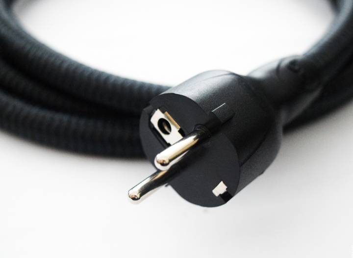 Кабель AUDIOQUEST power 1.0m NRG-Y3 EU (NRGY3EU01) - Фото 3 Кабель AUDIOQUEST power 1.0m NRG-Y3 EU (NRGY3EU01) - изображение 3