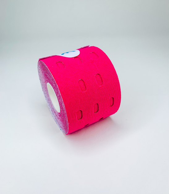 Тейп кинезио с отверстиями 5 см Kinesiology Tape, перфорированный тейп розовый - изображение 1