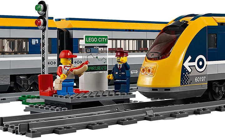 みょん Конструктор LEGO City Пассажирский поезд 677 деталей (60197