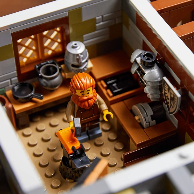 Конструктор LEGO Ideas Середньовічна кузня 2164 деталі (21325) - Фото 7 Конструктор LEGO Ideas Середньовічна кузня 2164 деталі (21325) - зображення 7
