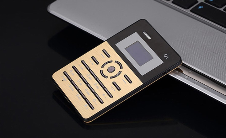 Мобільний маленький телефон Aiek Card Phone Qmart Q1 Gold (MM1049) - зображення 4