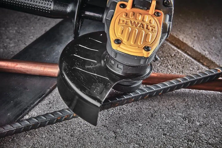 Шліфмашина кутова акумуляторна безщіткова DeWalt DCG409NT без акумулятора та зарядного пристрою (DCG409NT) - зображення 6