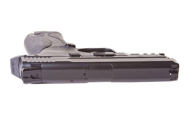 Пневматический пистолет KWC Smith & Wesson M&P40 KM48HN Смит и Вессон пластик газобаллонный CO2 120 м/с - изображение 4