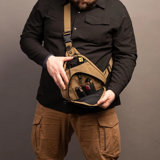 Тактична сумка-кобура для прихованого носіння Scout Tactical EDC crossbody ambidexter bag coyot/black - зображення 4