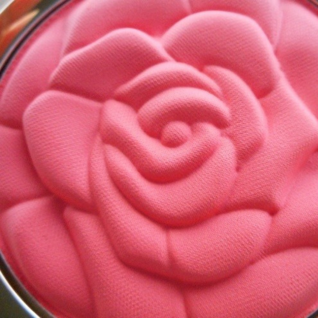 Компактные матовые румяна Milani Rose Powder Blush 05 Coral Cove 17 г (717489950053) - изображение 5