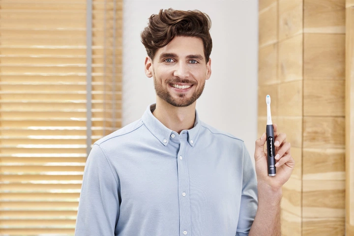 Електрична зубна щітка Oral-B Pulsonic Slim Luxe 4500 Чорна (4210201396420) - зображення 11