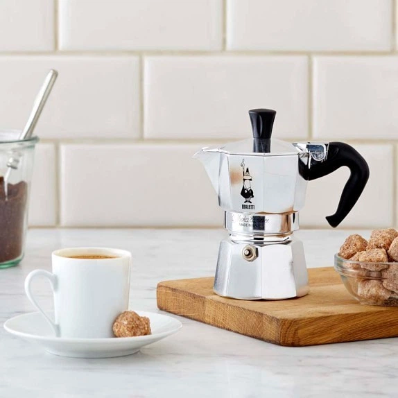 MOKAページ Гейзерна кавоварка Bialetti Moka Express , 1 чашка, 60 мл – купити