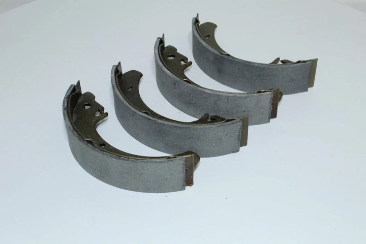 Колодки задні гальмівні ВАЗ 2108-12 (в упаковці) МГ2108-3502090 - зображення 1