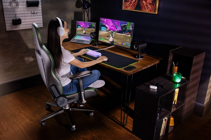 Fotel Razer Enki Black (RZ38-03720300-R3G1) - obraz 9