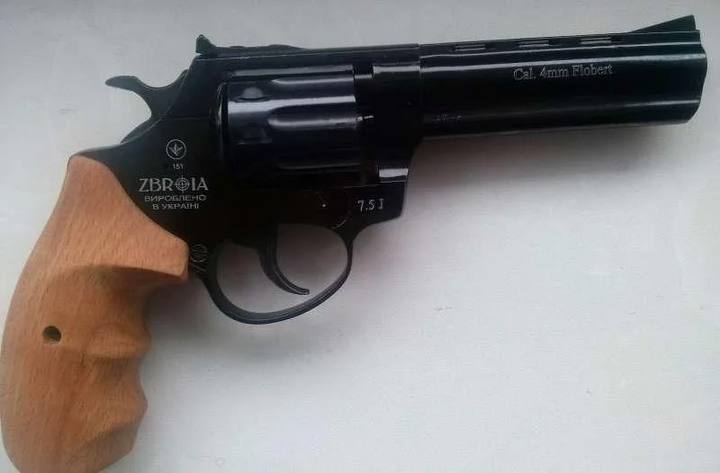 Револьвер под патрон Флобера Zbroia Profi 4.5 (черный/бук) - изображение 1