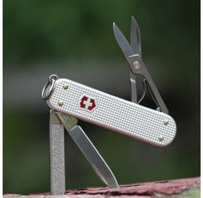 Складной нож Victorinox Classic ALOX 0.6221.26 - зображення 2