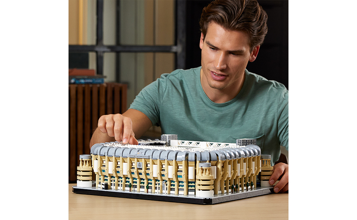 Конструктор LEGO Реал Мадрид — Стадіон «Сантьяго Бернабеу» 5876 деталей ...