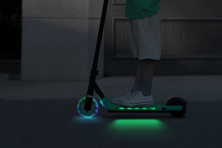Hulajnoga elektryczna Segway Ninebot A6 Turquoise (AA.00.0011.62) - obraz 10