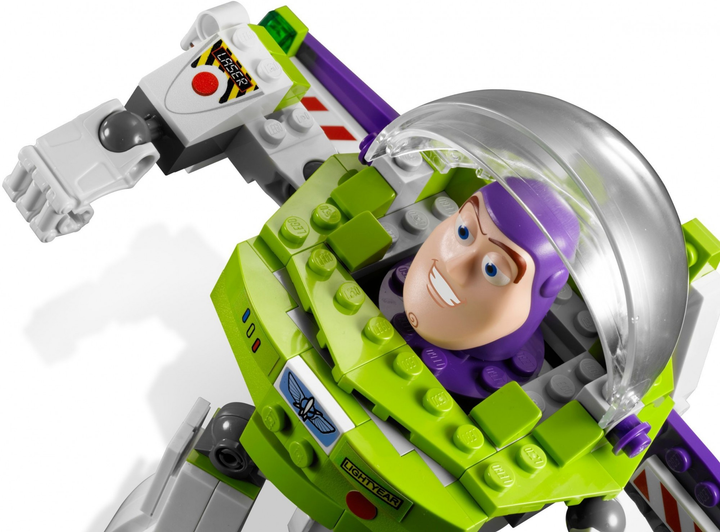 Lego buzz hot sale lightyear 7592