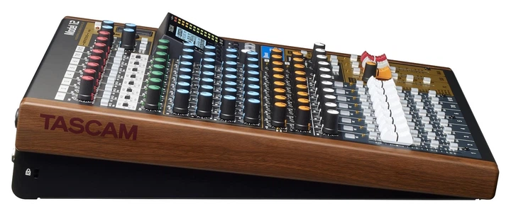 Mikser Tascam Model 12 - obraz 7