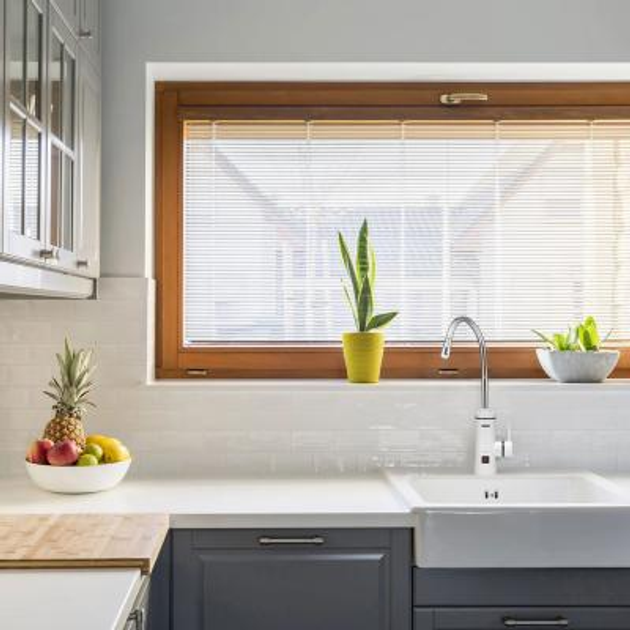 Водонагрівач Zanussi Smart Tap проточний, 3 кВт, вертикальне розміщення ...