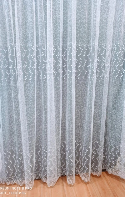 Белые шторы с черным узором (33 фото)