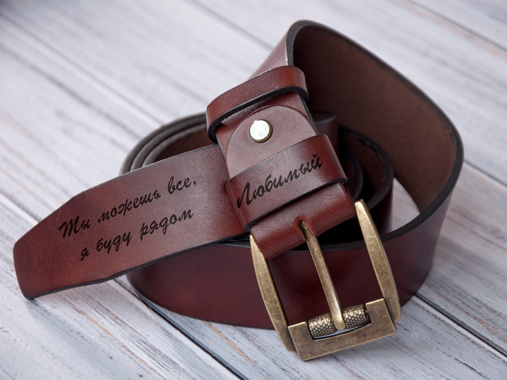 Ремень кожаный на подарок мужу, L 102-112 см, пряжка Antique, Dark Brown, картонная коробка, WoodPresent 