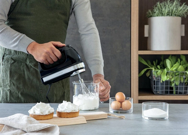 Миксер KitchenAid 5KHM9212EOB ручной 9 скоростей черний - Фото 12 Миксер KitchenAid 5KHM9212EOB ручной 9 скоростей черний - изображение 12