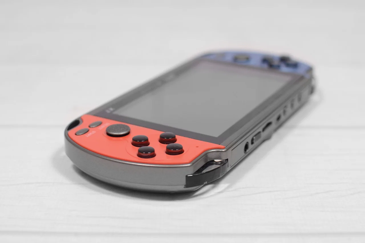 Приставка портативная игровая консоль Puls PSP X-7-Camera 20000 игр 8gb-5.1" с камерой, ТВ выход, с картой microSD 32Гб в комплекте - изображение 16
