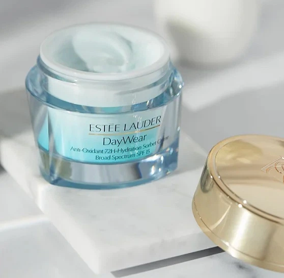Krem-żel do twarzy nawilżający Estee Lauder Day Wear Anti-Oxidant 72h-Hydration Sorbet Creme SPF15 do skóry normalnej i kombinowanej 50 ml (887167388505) - obraz 3