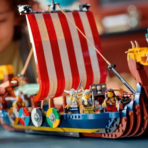Zestaw klocków LEGO Creator Statek wikingów i wąż z Midgardu 1192 elementy (31132) - obraz 5