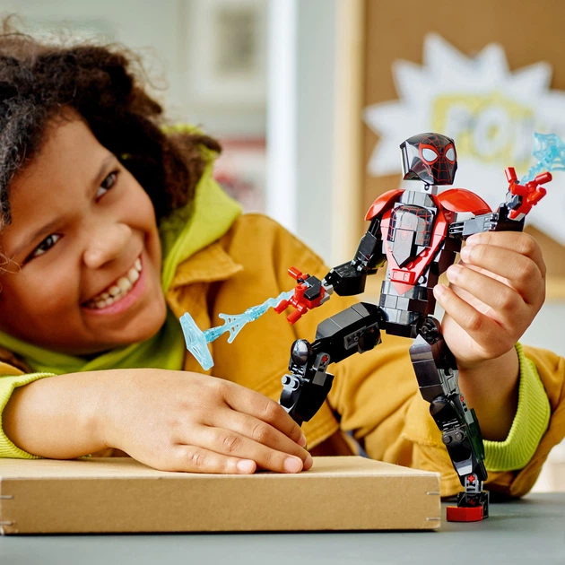 Zestaw klocków LEGO Super Heroes Figurka Milesa Moralesa 238 elementów (76225) - obraz 5