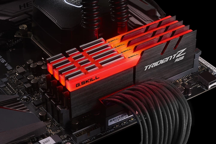 Память G.Skill 32 GB (2x16GB) DDR4 3200 MHz Trident Z RGB (F4