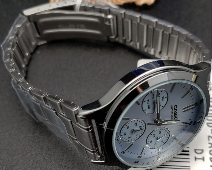 Женские часы с брызгозащитным корпусом Casio LTP-V300D-2AUDF Светло-голубые с серебристым - изображение 3