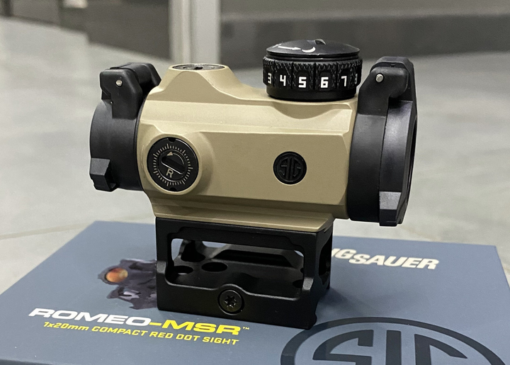 Коллиматорный прицел Sig Sauer Romeo MSR COMPACT RED DOT SIGHT 1x20 цвет Койот, 2МОА с креплением на Пикатинни - изображение 2