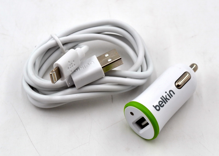 Автомобильное зарядное устройство Belkin F8J051 (2.1A / 1 USB порт ...