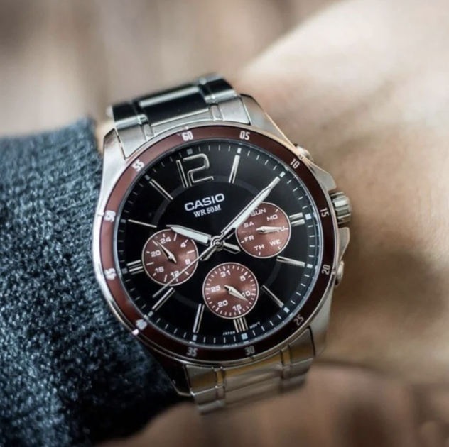 Наручные удобные часы Casio MTP-1374D-5AVВF Черные с красным/серебристым - изображение 2