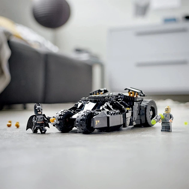 Конструктор Lego DC Batman Бетмобіль Тумблер: бій з Опудалом 422 деталі (76239) - зображення 4