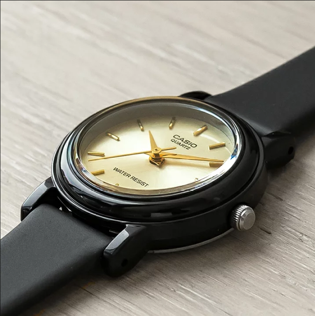 Жіночий наручний годинник корпус з полімеру CASIO LQ-139EMV-9A Чорний\золотистий екран - зображення 2