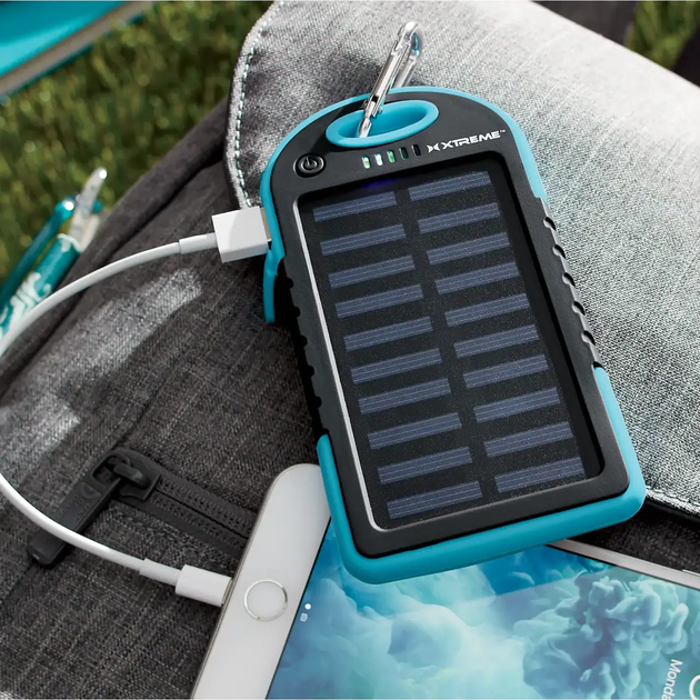 Повербанк на сонячній батареї Solar Charger 10000 mAh Power Bank вологозахищений з LED ліхтариком Блакитний - Фото 2 Повербанк на сонячній батареї Solar Charger 10000 mAh Power Bank вологозахищений з LED ліхтариком Блакитний - зображення 2