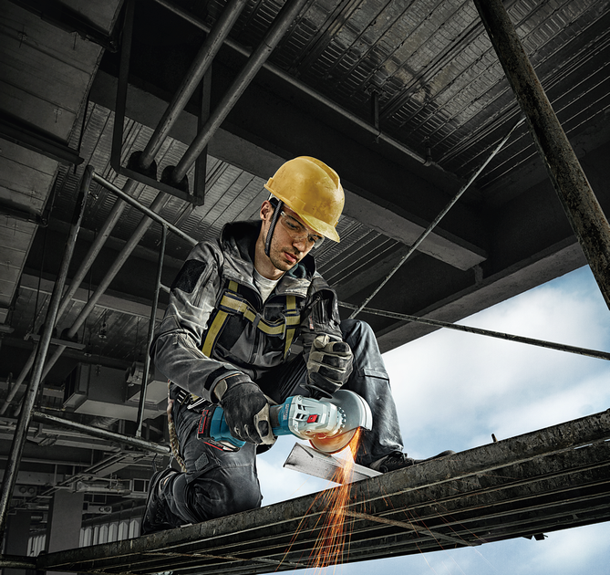 Акумуляторна кутова шліфмашина Bosch Professional GWS 180-LI +АКБ GBA 18V 4.0Ah і + З/П GAL 18V-40 + Кейс - изображение 5