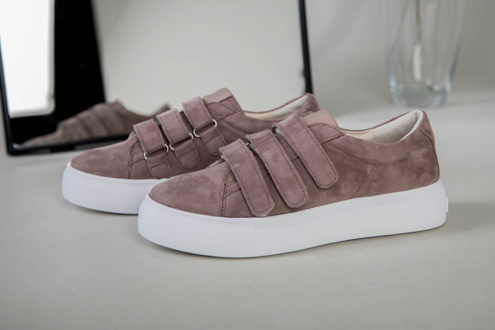 Кеды женские замшевые на липучках LuxuryShoes 7355-1/37 Темно-бежевые - изображение 1