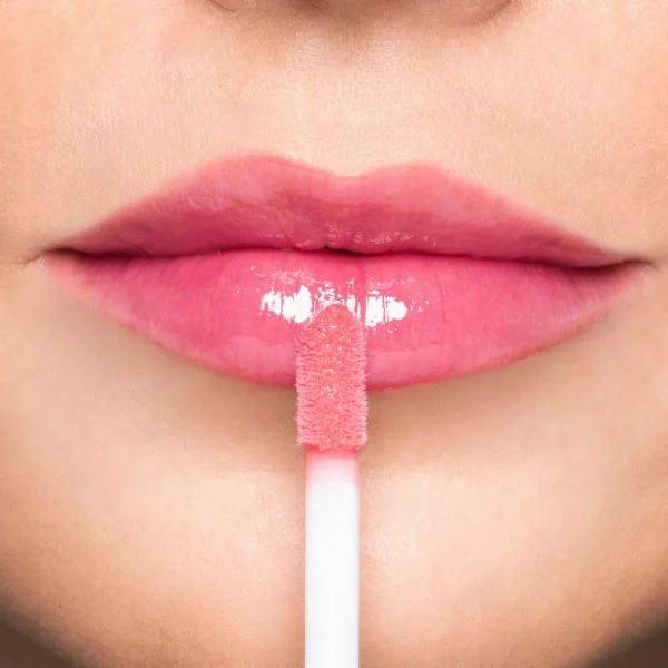 Блеск для губ ARTDECO Lip Brilliance Long Lasting Gloss №02 Strawberry Glaze (4052136084726) - Фото 2 Блеск для губ ARTDECO Lip Brilliance Long Lasting Gloss №02 Strawberry Glaze (4052136084726) - изображение 2