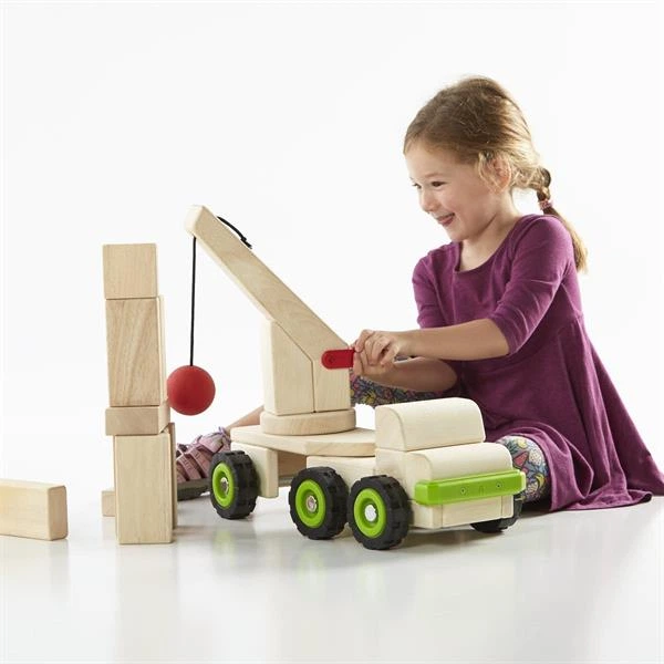 Велика машинка Guidecraft Block Science Trucks Стінобитна машина дерев'яна 45 см (G7533) - зображення 4