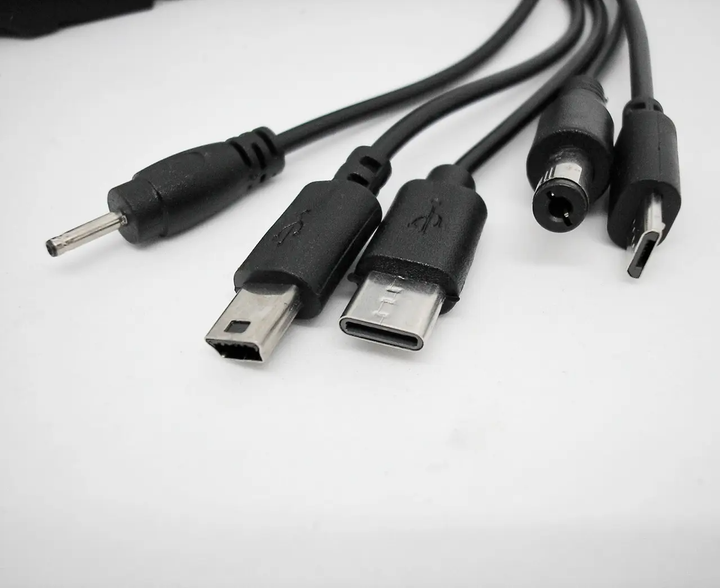 Сонячна панель для заряджання телефону CcLamps 3Вт із USB кабелем на 5 різних входів - Фото 3 Сонячна панель для заряджання телефону CcLamps 3Вт із USB кабелем на 5 різних входів - зображення 3