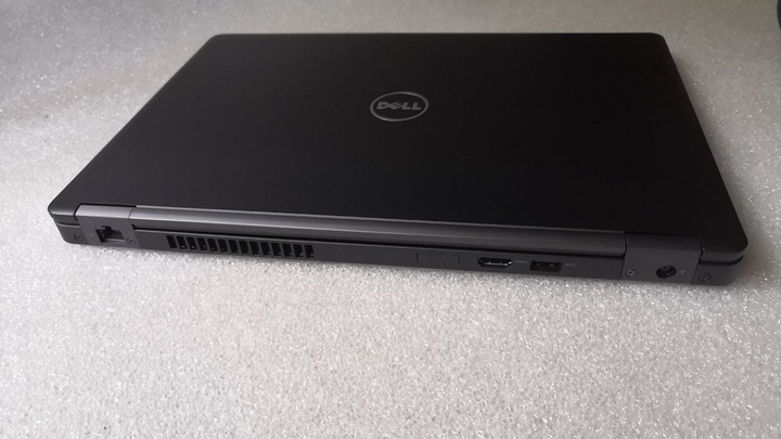 Ігровий ноутбук Dell Latitude / 14" IPS / Core i5-7200U (2(4) ядра по 2.5-3.1GHz) / 8GB DDR4 / 256GB SSD / GeForce 930MX, 2GB DDR3, 64bit / WebCam / HDMI б/в - зображення 7