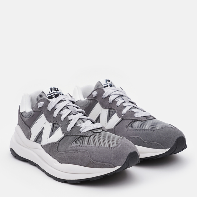 new balance 574 グレー New Balance 574 グレー スニーカー 新品 - メルカリ