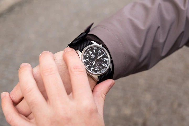 Чоловічий наручний годинник Orient RA-KV0502B10B Срібло\Чорний - зображення 5