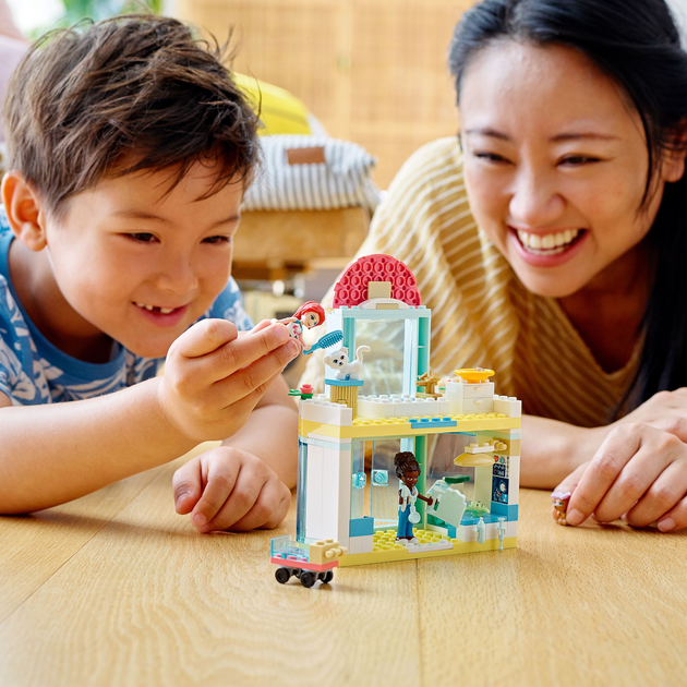 Zestaw klocków LEGO Friends Klinika dla zwierzątek 111 elementów (41695) - obraz 3