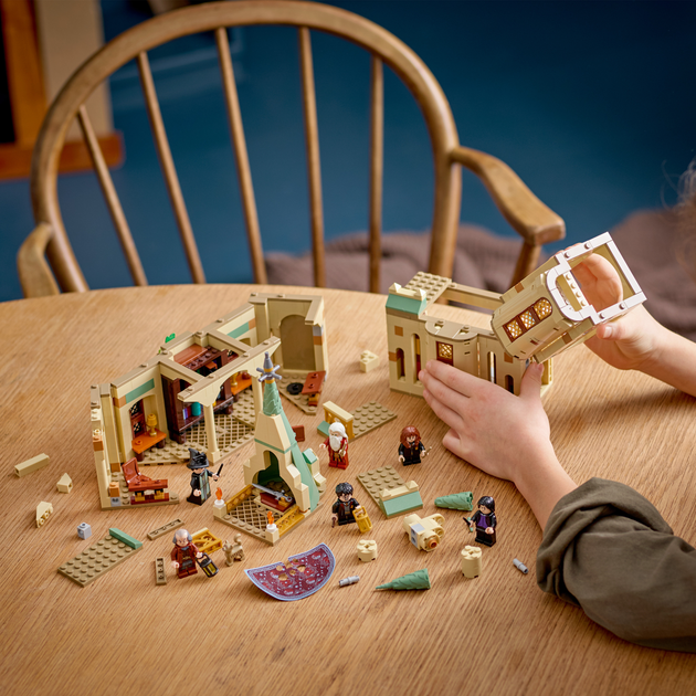 Конструктор LEGO Harry Potter Гоґвортс: Кабінет Дамблдора 654 деталі (76402) - зображення 4