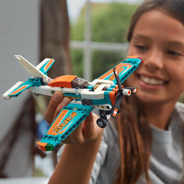 Конструктор LEGO Technic Спортивний літак 154 деталі (42117) - зображення 3