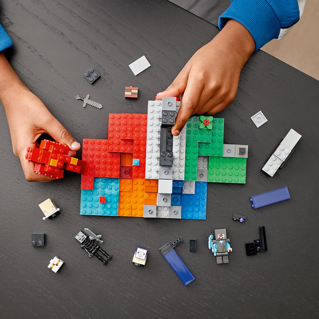 Zestaw klocków LEGO Minecraft Zniszczony portal 316 elementów (21172) - obraz 5